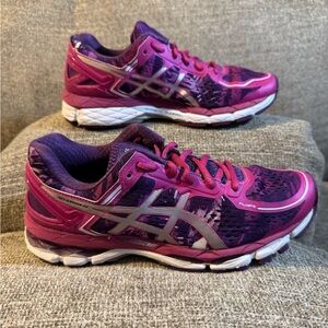 ASICS Women's GEL-Kayano 22 Size 8.5